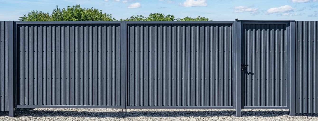 Commercial R-Panel Fences in Arlington, TX | A and A Fence & Concrete